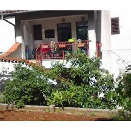 Sea View Apartment *