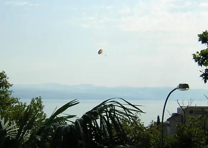 Sea View *